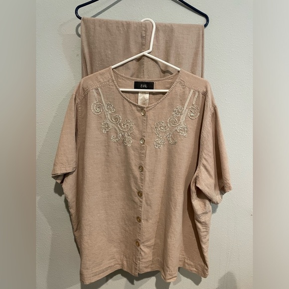 EVR 2 piece women’s pant set in Khaki. Size 26W 28W - Picture 1 of 8